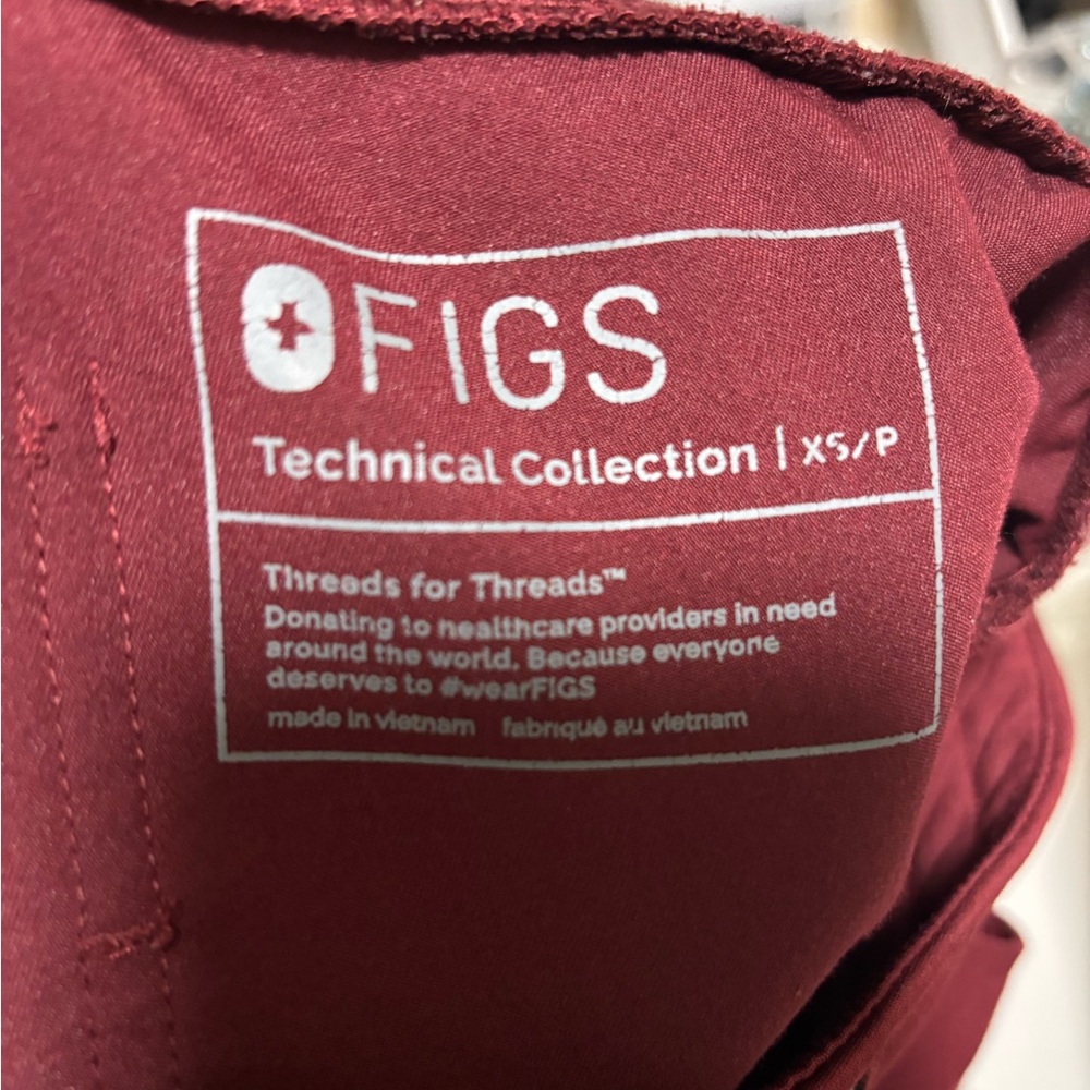 Figs Zamora Jogger Scrub Pants Size XS Petite Burgundy - Picture 4 of 5